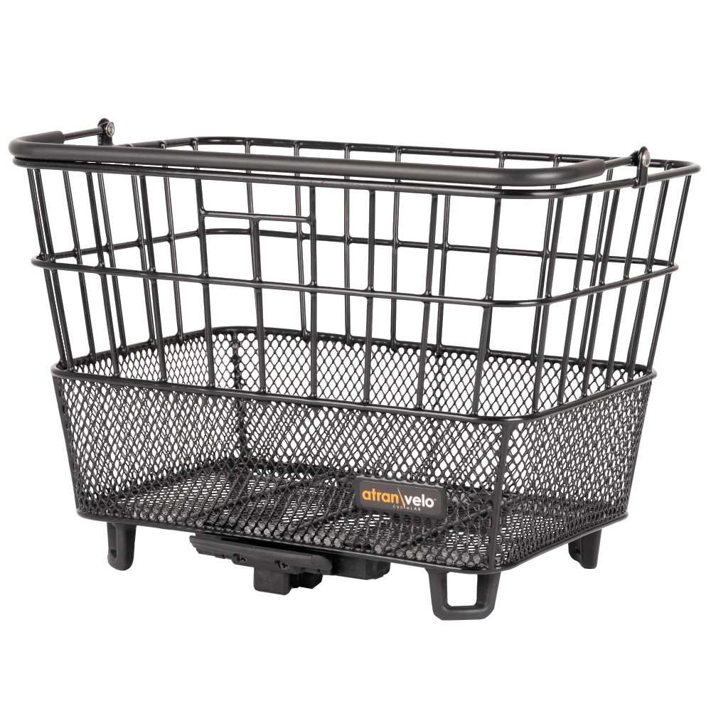 Atran Velo Bring M cykelkurv med AVS-system. En god robust cykelkurv af aluminium med trådnet op ad siderne. Så mindre ting kan også lægges i kurven. Nem at tage af, og sætte på cyklen igen på grund af det smarte AVS-system. Kurvens volume er på 21 Liter og max vægt er 10 kg.