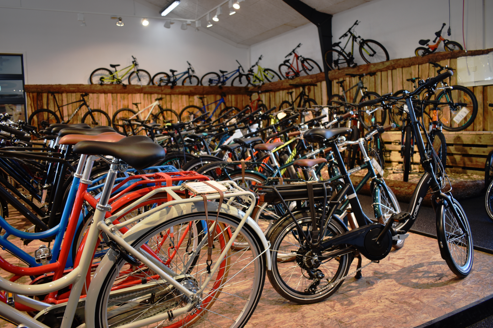 Cykelkram Din lokale cykelhandler I Midt- & Vestjylland. Køb cyklen her.