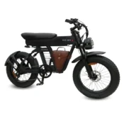 Elcykel Diablo Fatboy med lang rækkevidde. Diablo Fat Boy i Mat Sort elcykel med kraftfuld motor, brede 20-tommer dæk og hydrauliske skivebremser, klar til både bykørsel og off-road eventyr