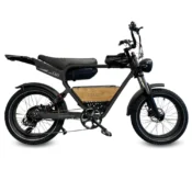 Diablo Q6 elektrisk i mat sort, bruges i både bymiljø og natur, med fokus på motor, bremser og komfortabel kørsel.