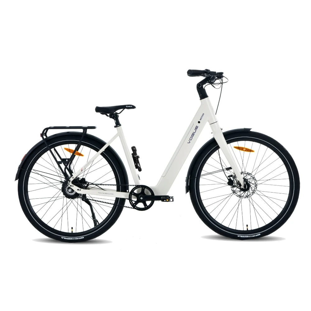 Mat Sand White Vogue Motion elcykel med baghjulsmotor, remtræk og integreret batteri til pendling og bykørsel